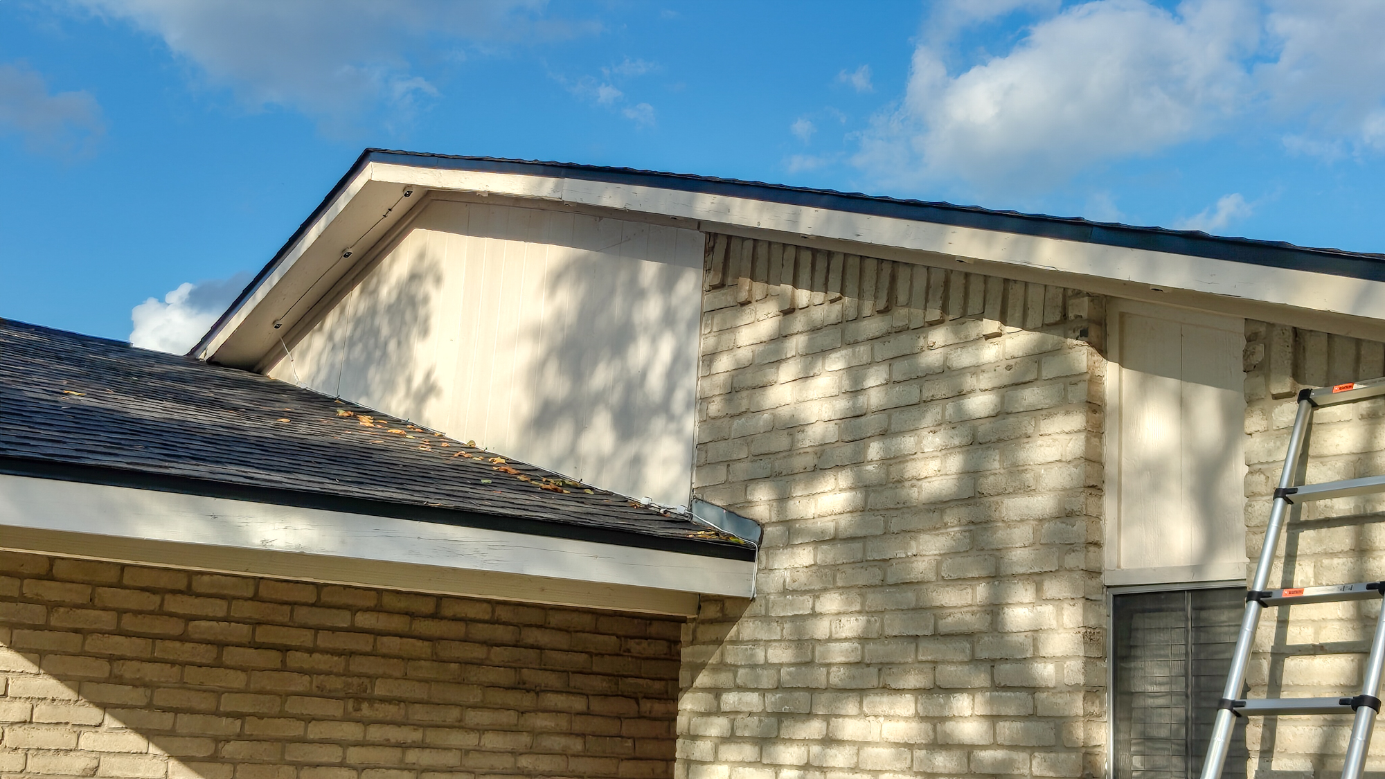 A picture showing how you can use the included extension cables to run Govee&#039;s Prism permanent outdoor lights up to other parts of your roof