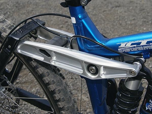 The new rocker arms have a sleeker look and are also now mounted inboard of the seat stays.