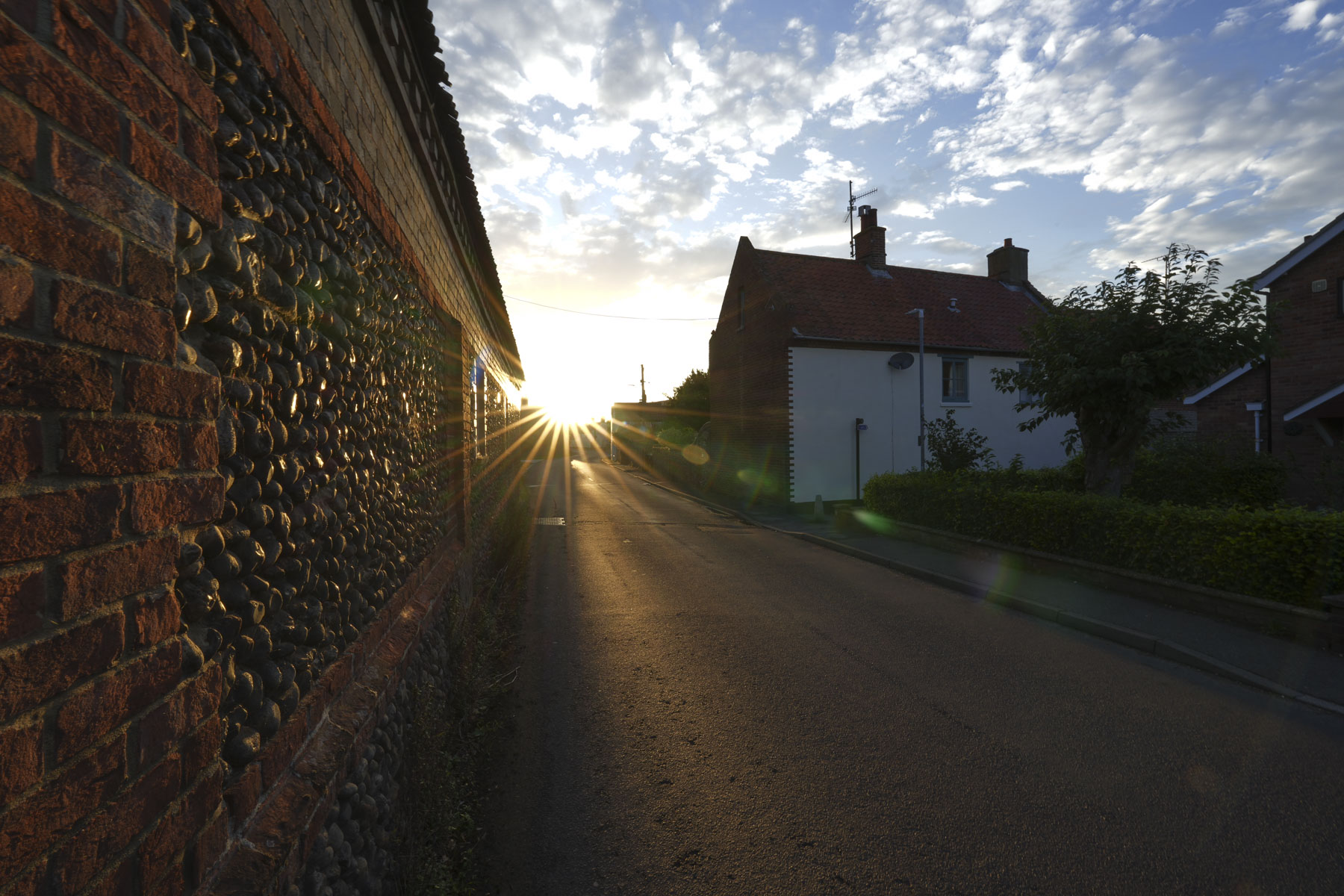 Sample image taken with the Sony FE 16-35mm F2.8 GM II of sunstars, at f/11 aperture