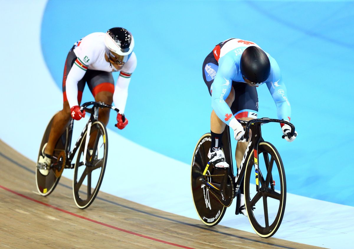 Hugo Barrette (Canada) up against Jair Tjon En Fa of Suriname in the sprint