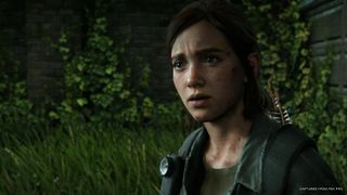 Ellie ser bekymrad ut i The Last of Us-spelet.