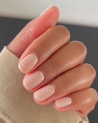 @paintedbyjools beige manicure