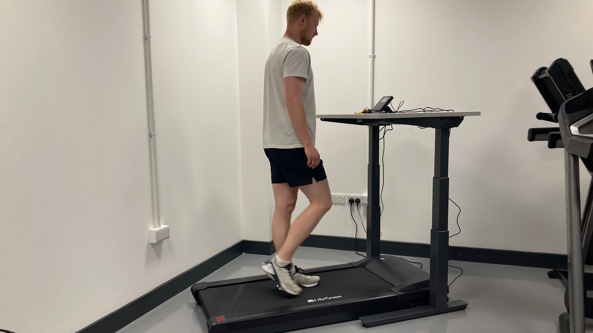 LifeSpan TR-800-DT5 Treadmill Desk