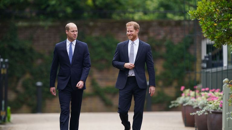 britan royals diana statue britains prince william, duke of cambridge, l and britains prince harry, duke of sussex, arrive for the unveiling of a statue of their mother, princess diana at the sunken garden in kensington palace, london on july 1, 2021, which would have been her 60th birthday princes william and harry set aside their differences on thursday to unveil a new statue of their mother, princess diana, on what would have been her 60th birthday photo by yui mok pool afp photo by yui mokpoolafp via getty images