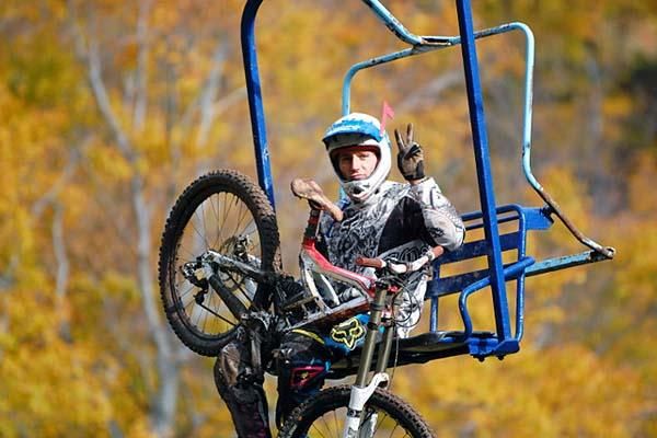 A racer says goodbye to the 2009 Gravity East Series at the finale in Plattekill, New York.