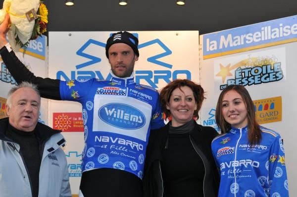 Bram Schmitz (Veranda's Willems) on the podium in the blue climber's jersey