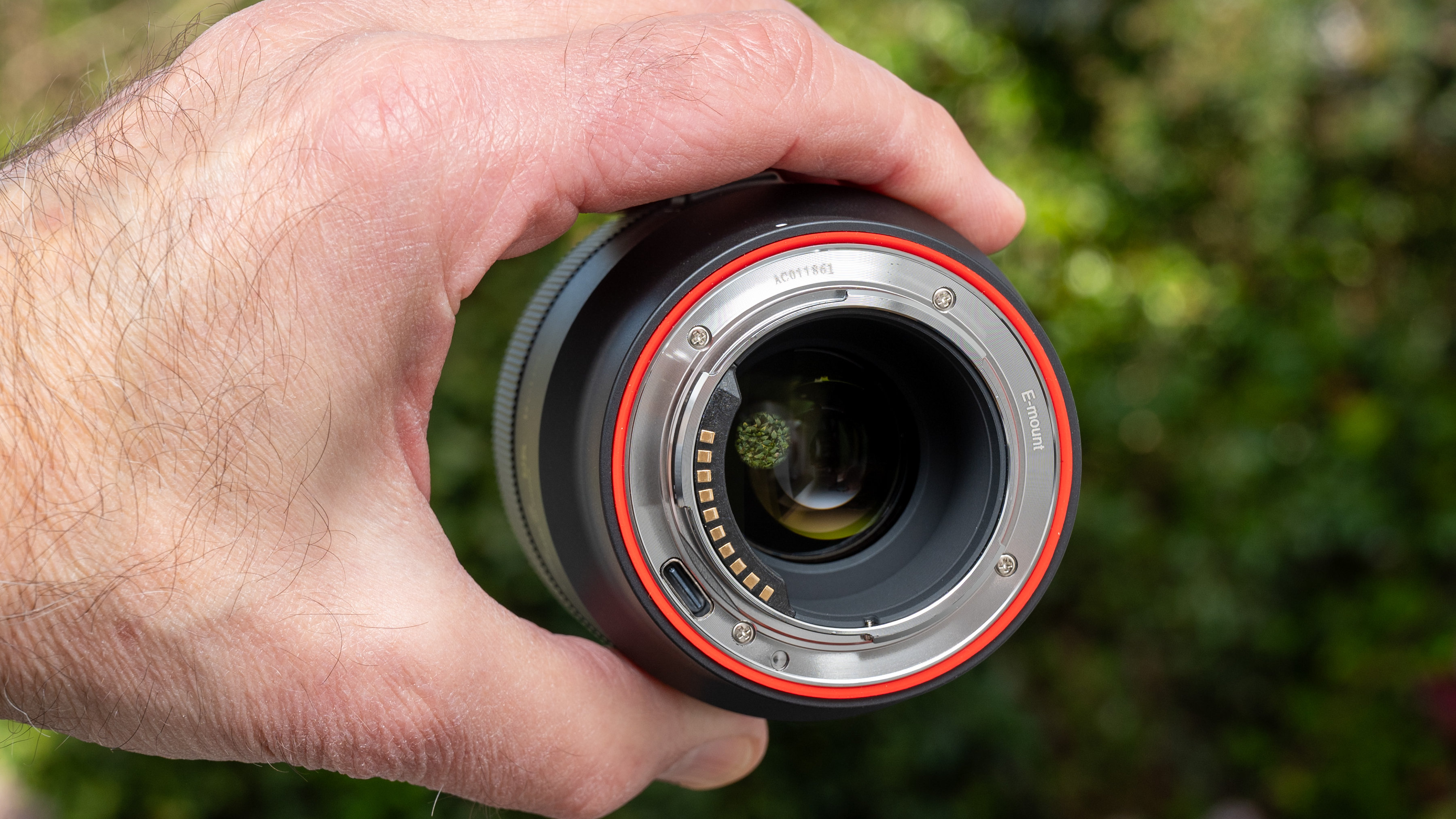 Meike AF 85mm f/1.8 SE II product shot