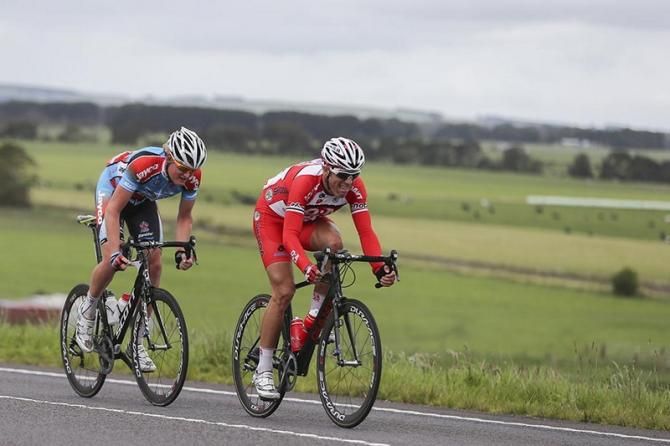 Aaron Donnelly (Jayco-AIS) and Floris Goesinnen (Drapac) during the Melbourne to Warrnambool. Goesinnen would eventually take the win.