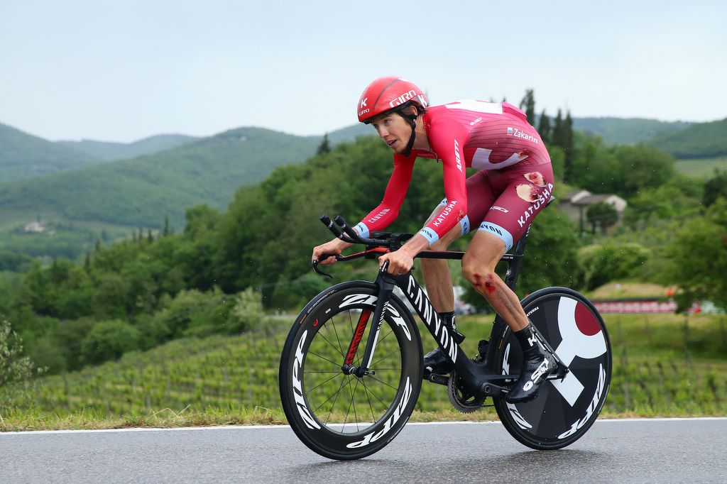 Ilnur Zakarin crashed twice and changed his bike during a time trial to forget