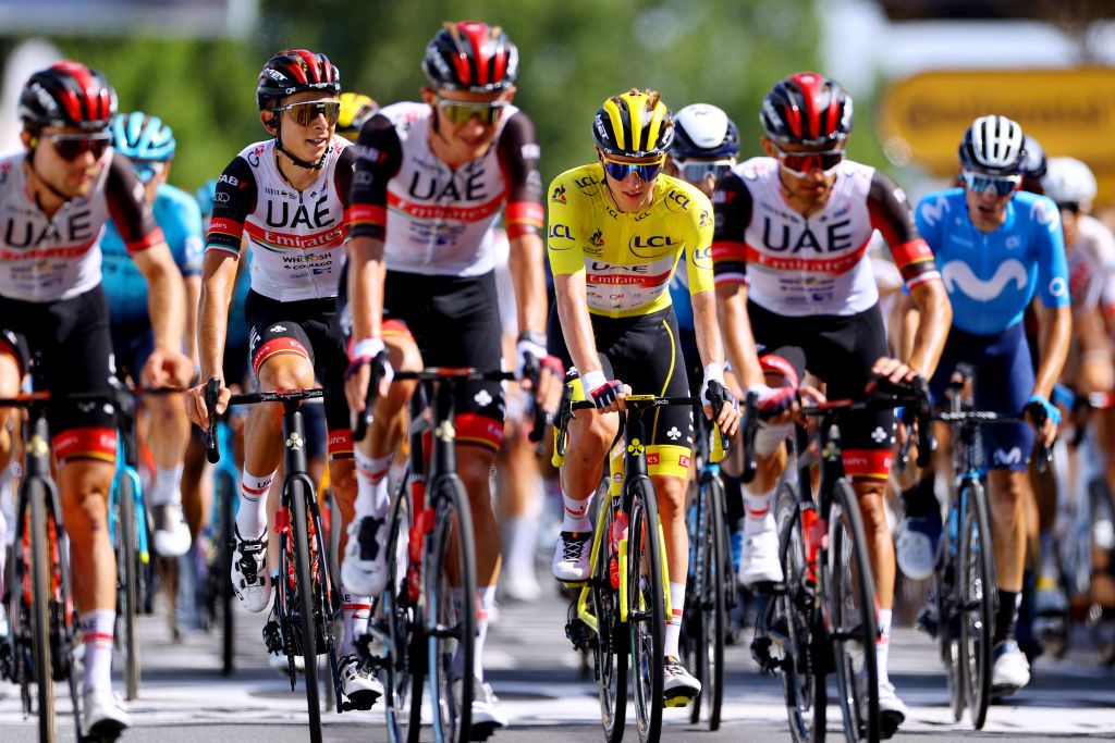 LIBOURNE FRANCE JULY 16 Davide Formolo of Italy and UAETeam Emirates Tadej Pogaar of Slovenia and UAETeam Emirates yellow leader jersey The peloton at arrival during the 108th Tour de France 2021 Stage 19 a 207km stage from Mourenx to Libourne LeTour TDF2021 on July 16 2021 in Libourne France Photo by Tim de WaeleGetty Images