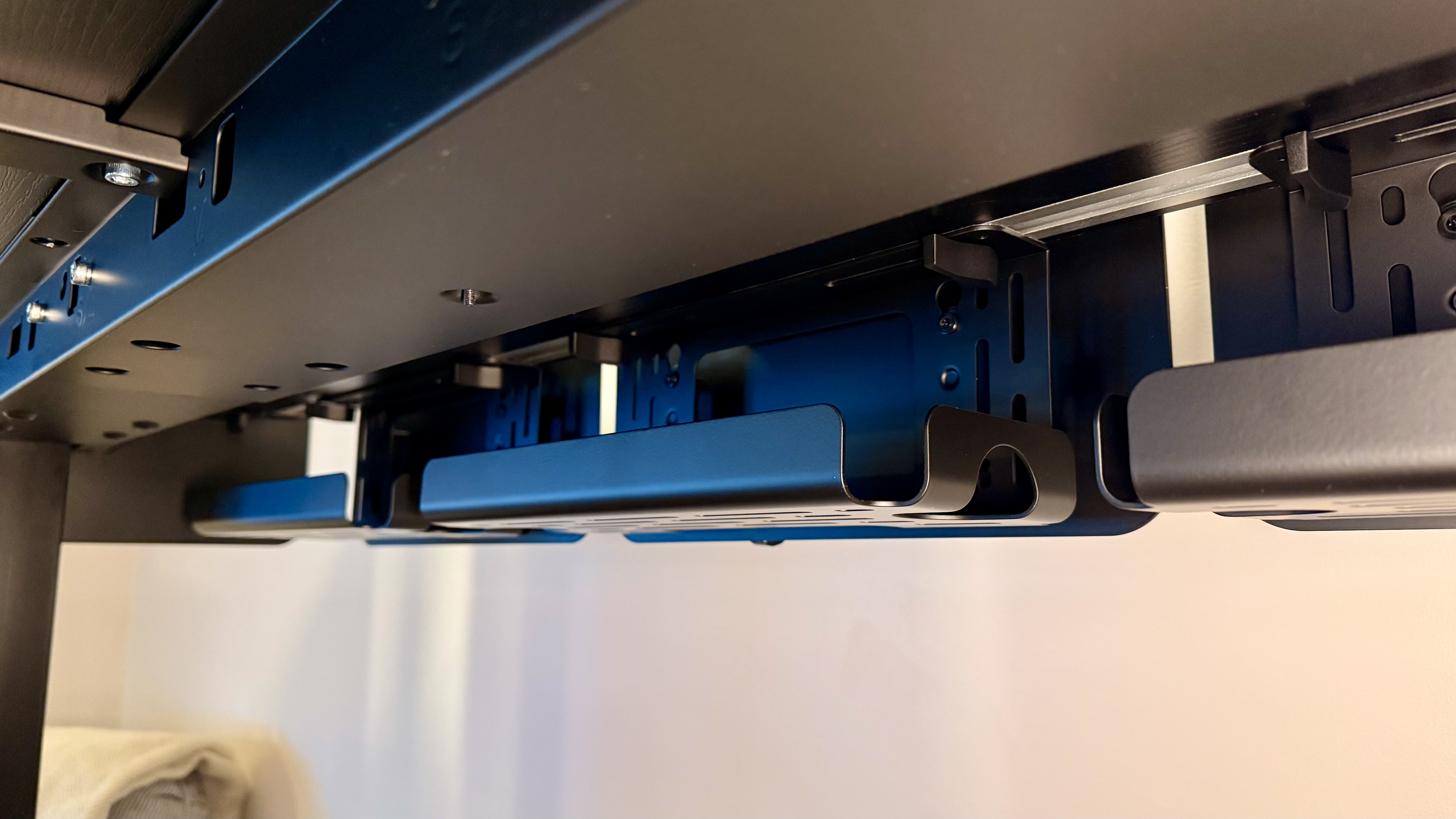 Dezctop | Revon Elite