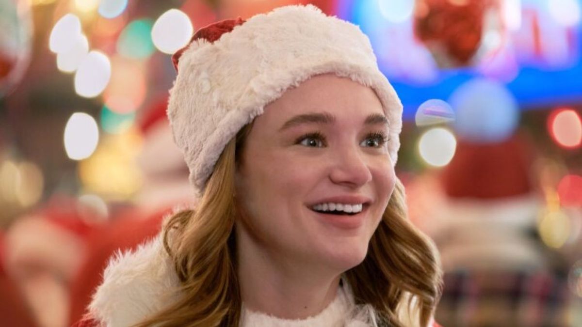 Hunter King in Hallmark&#039;s The Santa Summit