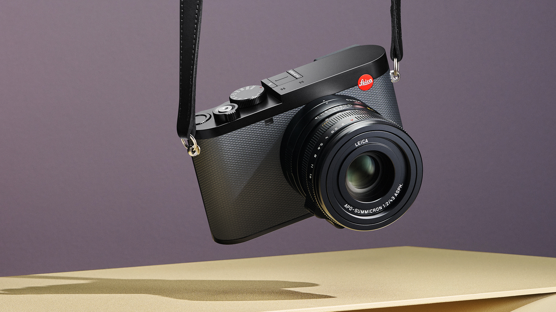 So is Leica copying Ricoh now? The Leica Q3 43 reminds me of the Ricoh GR IIIx…