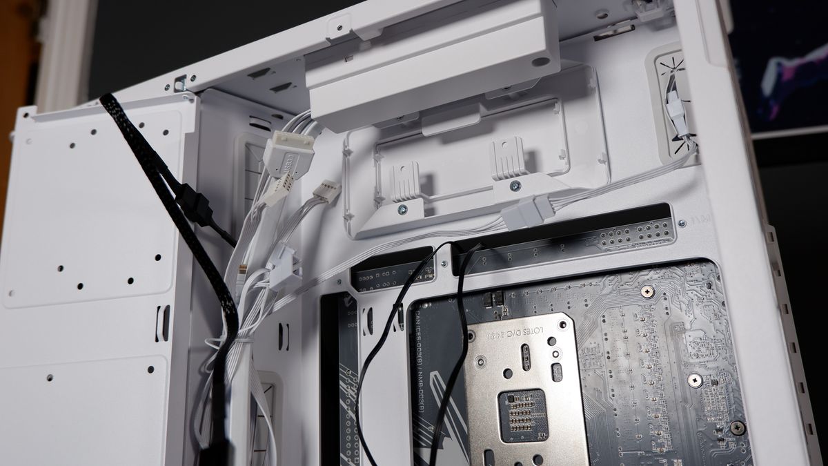 Thermaltake View 390 Air chassis on a desk. We're building a PC into it for testing and comparison with other PC cases.