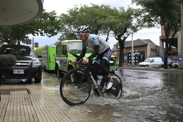 Levi Leipheimer - training for triathlon?