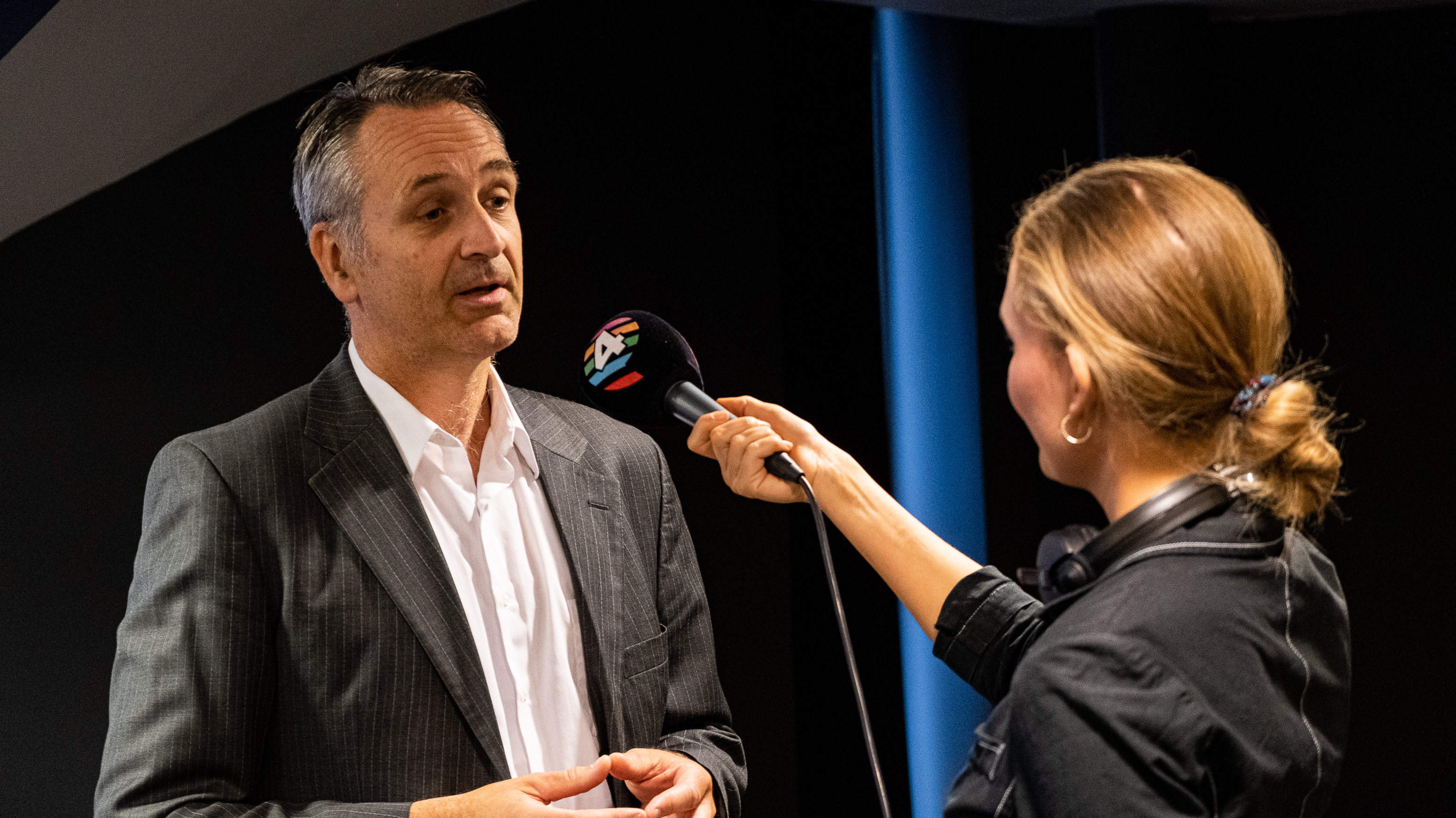 Jan Røsholm, administrerende direktør i Stiftelsen Elektronikkbransjen i et radiointervju