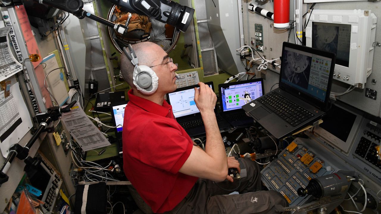 expedition 63 launch