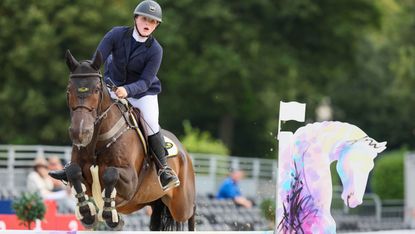 Annie Salthouse and Fame jumping at the London Longines Global Champions Tour