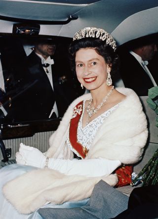 1960s icons queen elizabeth