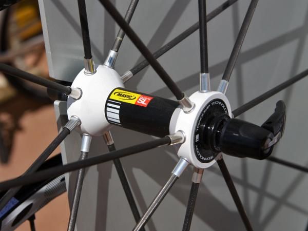 The new R-Sys SL hub uses a carbon fiber center section.