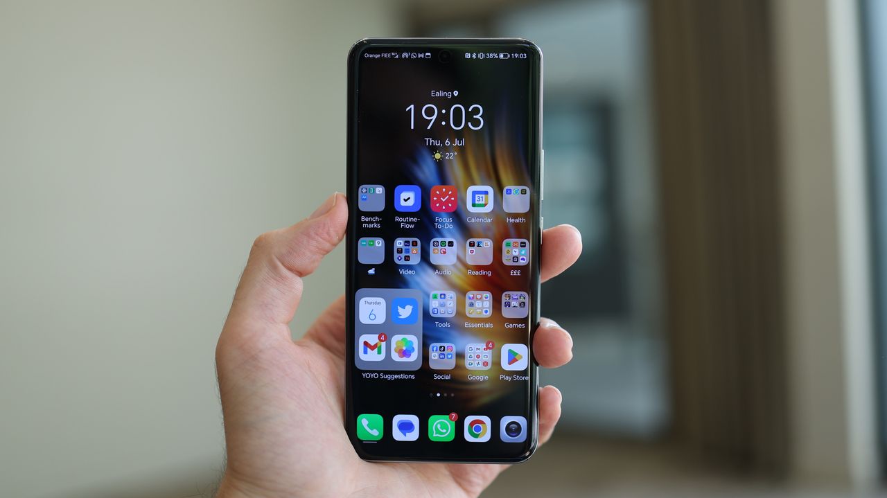 A photo of the Honor 90