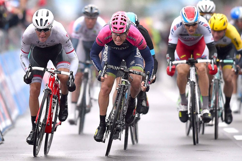 Modolo just slipped past Giacomo Nizzolo and Elia Viviani.