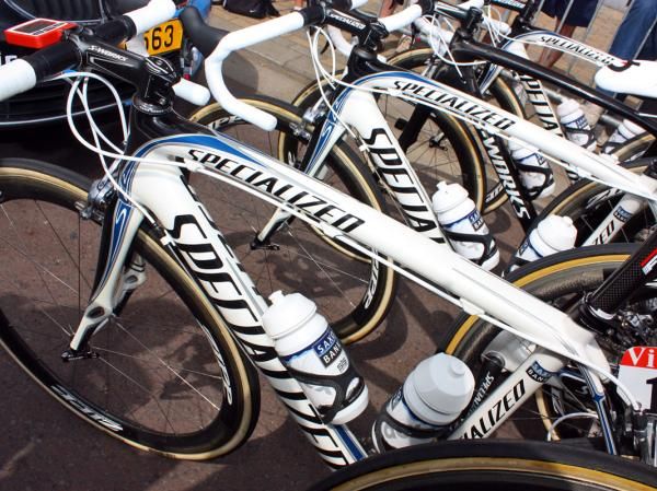 Saxo Bank riders on older Specialized S-Works Roubaix machines still had special full-length rear brake housing to keep the lines clean.