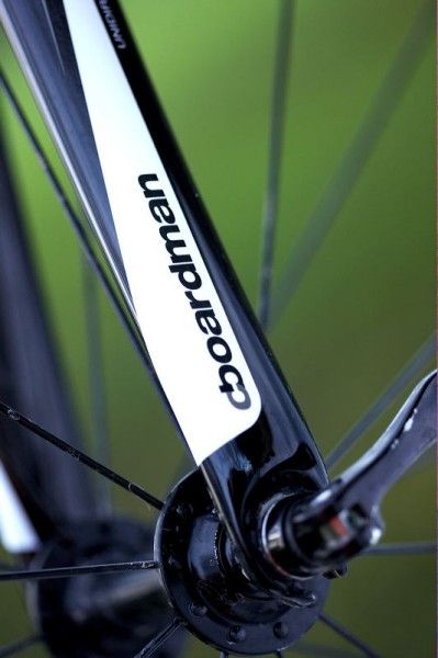Lightweight unidirectional carbon monocoque frame and fork package with fabulous stiffness built in