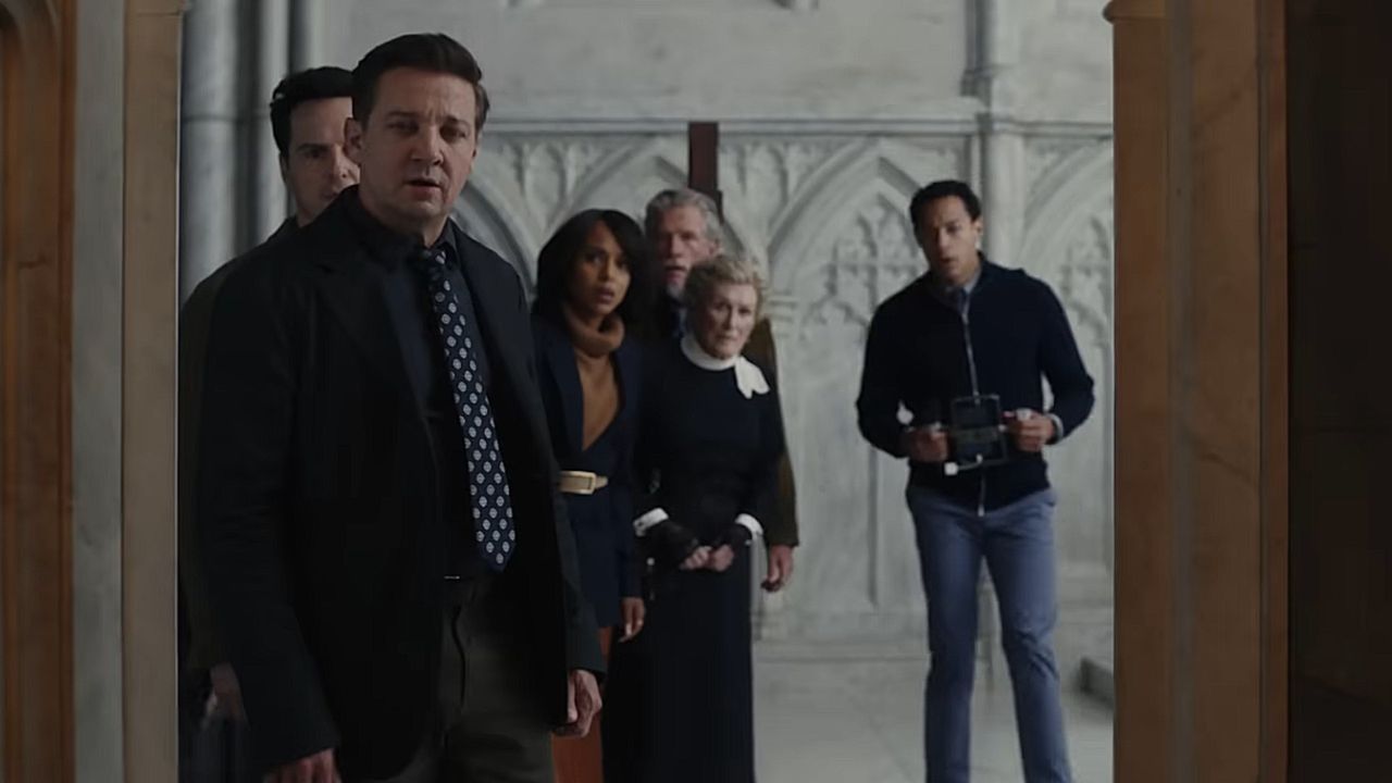  Jeremy Renner says his Knives Out 3 character has no idea who Jeremy Renner is, confusing us even more following Glass Onion's hot sauce gag 