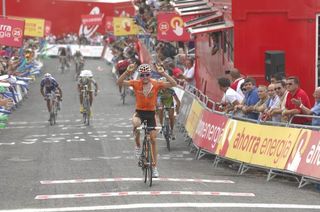 Igor Anton (Euskaltel-Euskadi) wins at Valdepeñas de Jaén on stage four of the Vuelta a Espana.