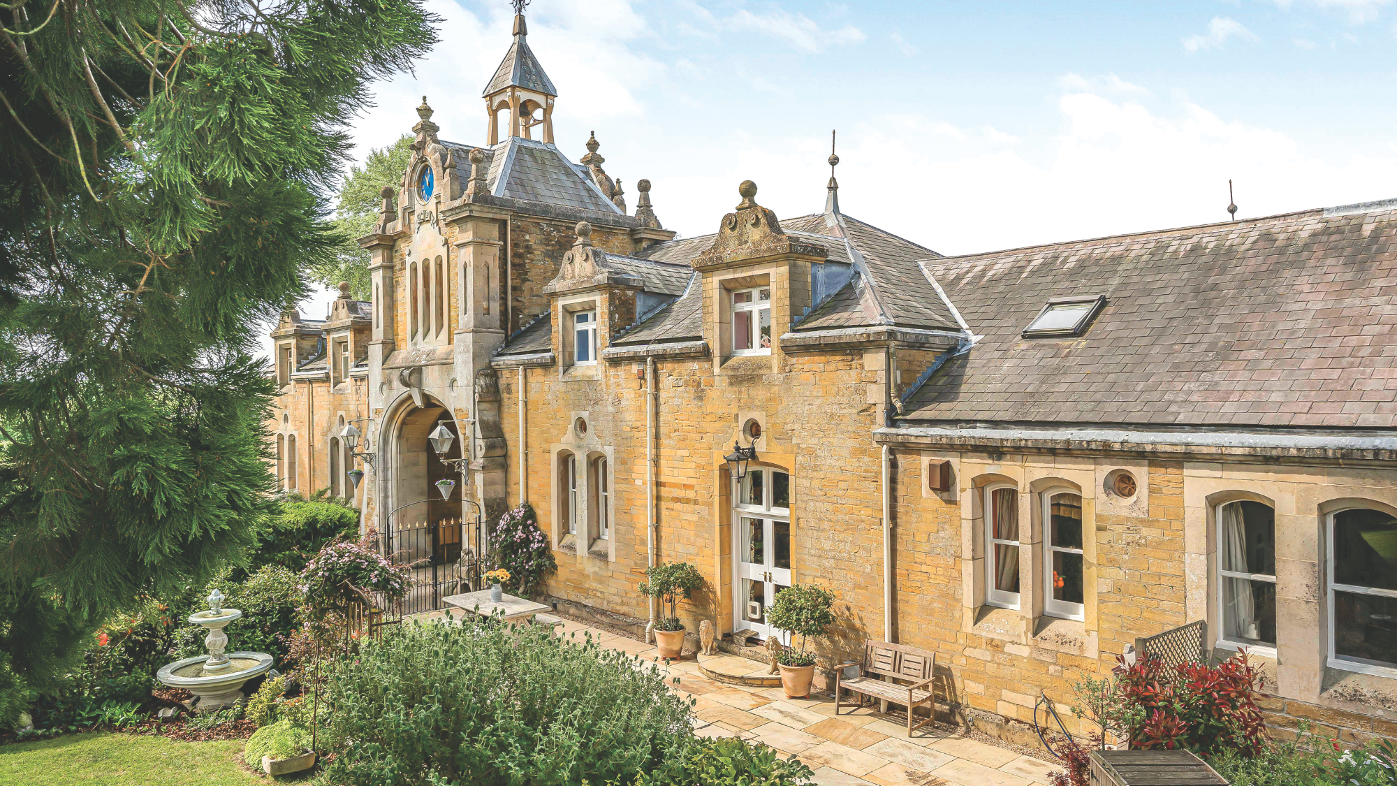 Tower Court, Overstone Park