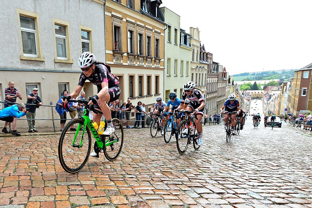 Lisa Brennauer (Wiggle High5) wins stage 4 at Lotto Thuringen Ladies Tour