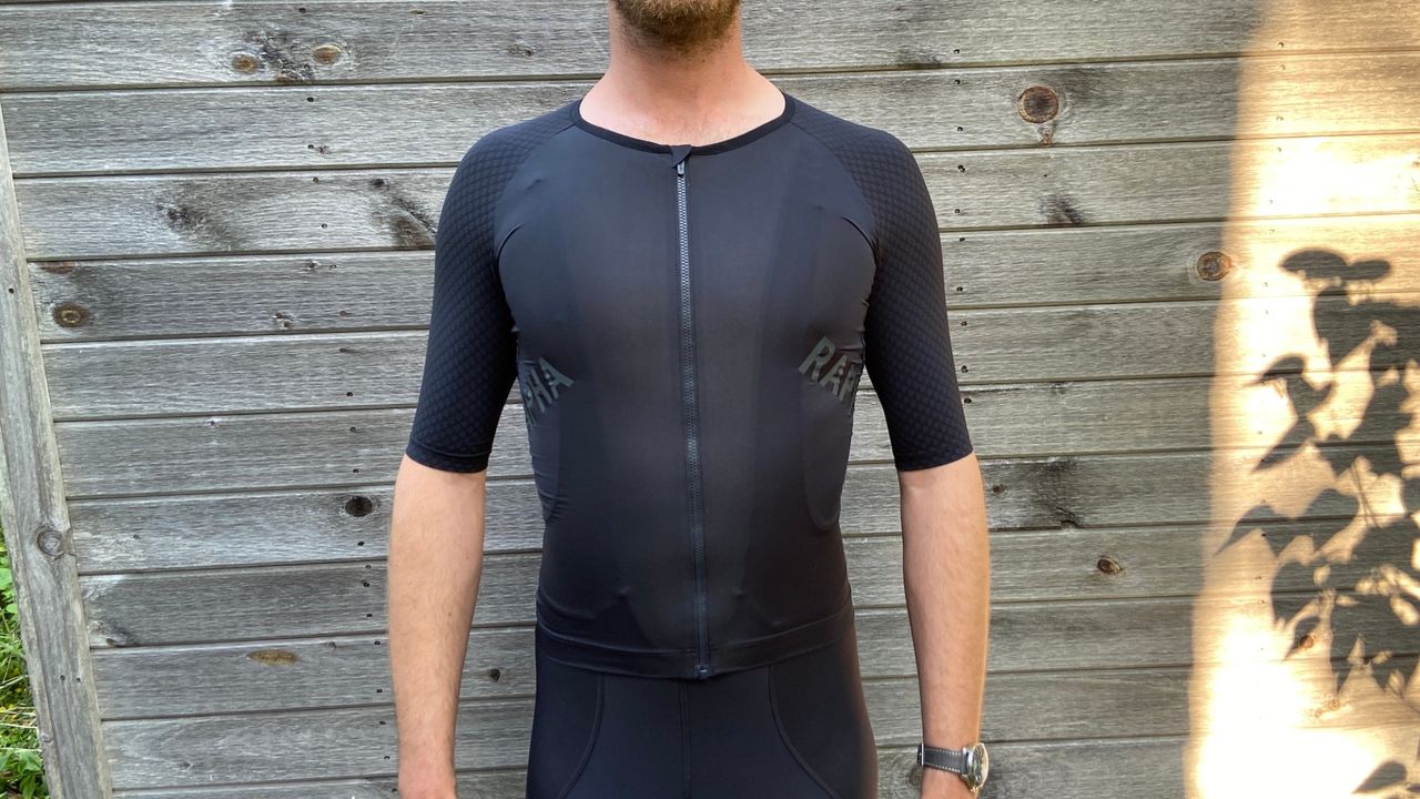 Rapha&#039;s newest Pro Team Aero Jersey