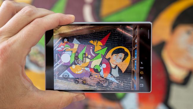 Зачем ждать iPhone Duo? Смартфон Samsung Galaxy Z Fold 8 всё еще можно получить БЕСПЛАТНО по этой акции от T-Mobile