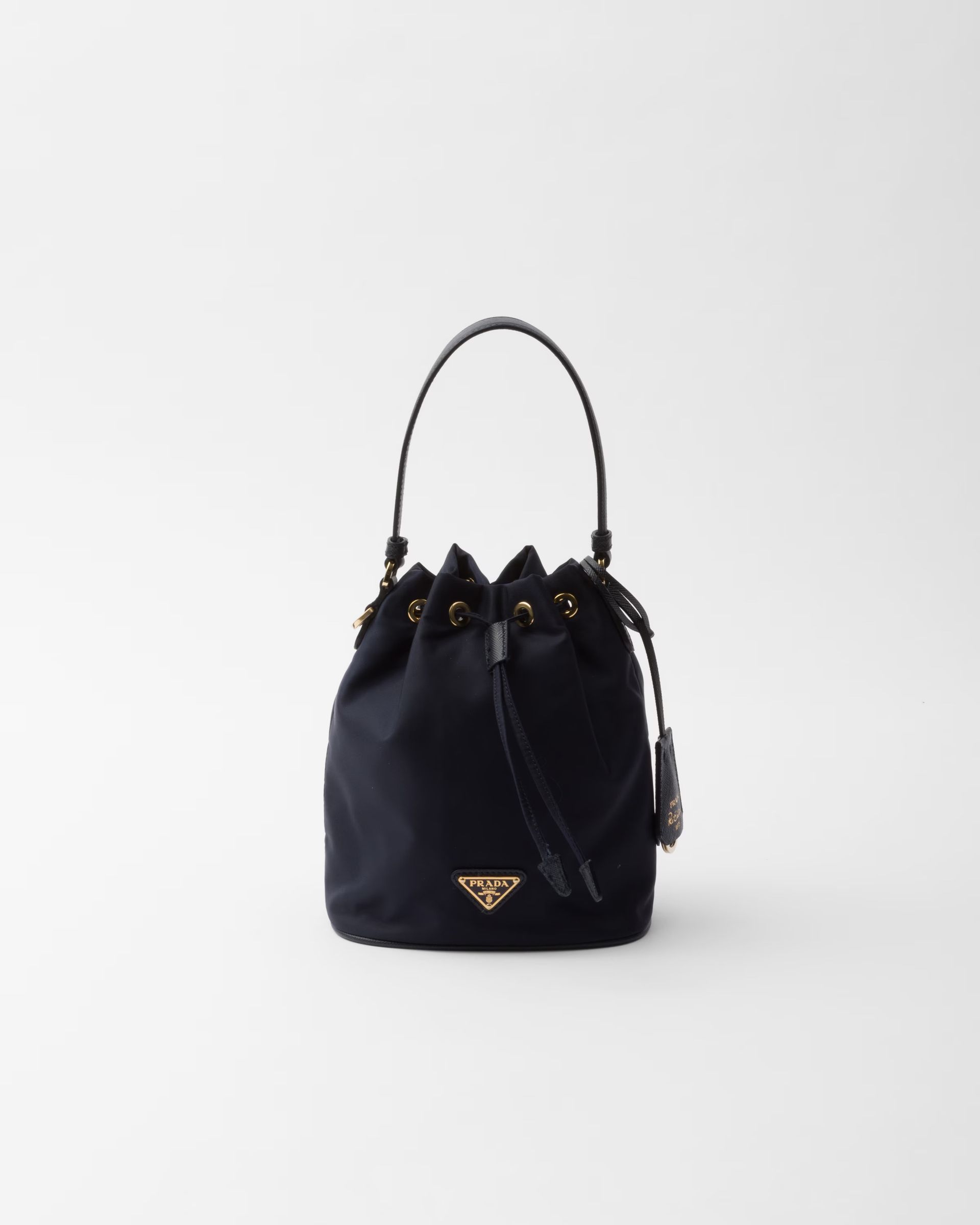 bucket bag