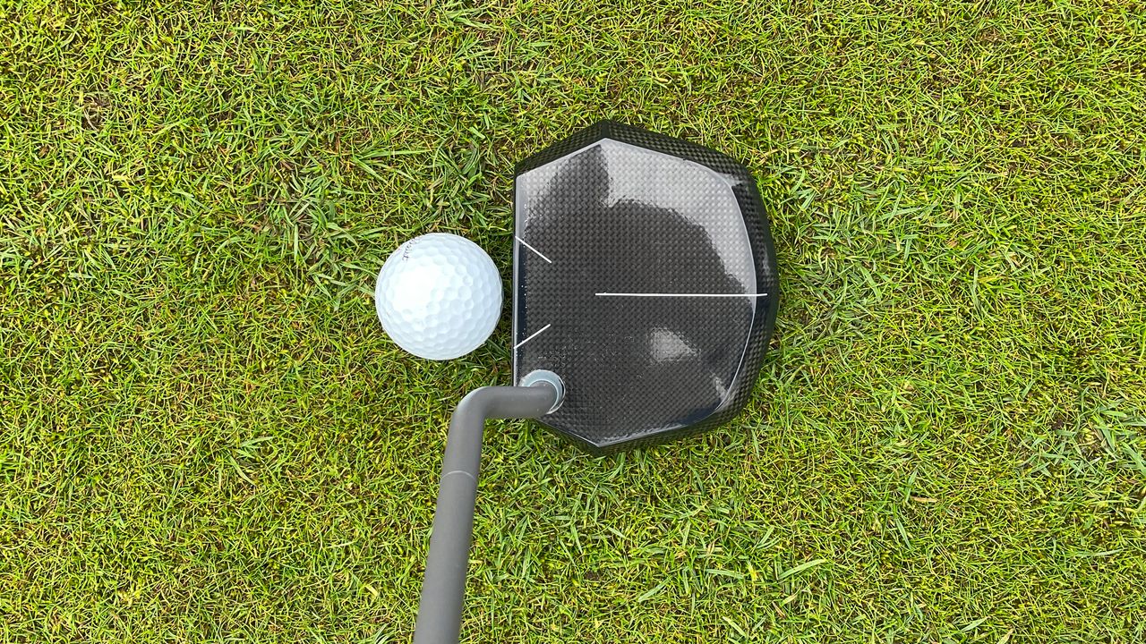 Golfyr The Maker Putter address
