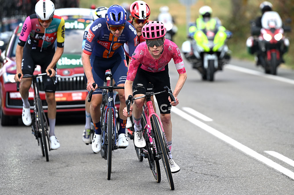 ALFARO, SPAIN - AUGUST 31: Archie Ryan of Ireland and Team EF Education - EasyPost competes in the breakaway during the La Vuelta - 80th Tour of Spain 2025, Stage 9 a 195.5km stage from Alfaro to Estacion de Esqui de Valdezcaray 1541m / #UCIWT / on August 31, 2025 in Alfaro, Spain. (Photo by Dario Belingheri/Getty Images)