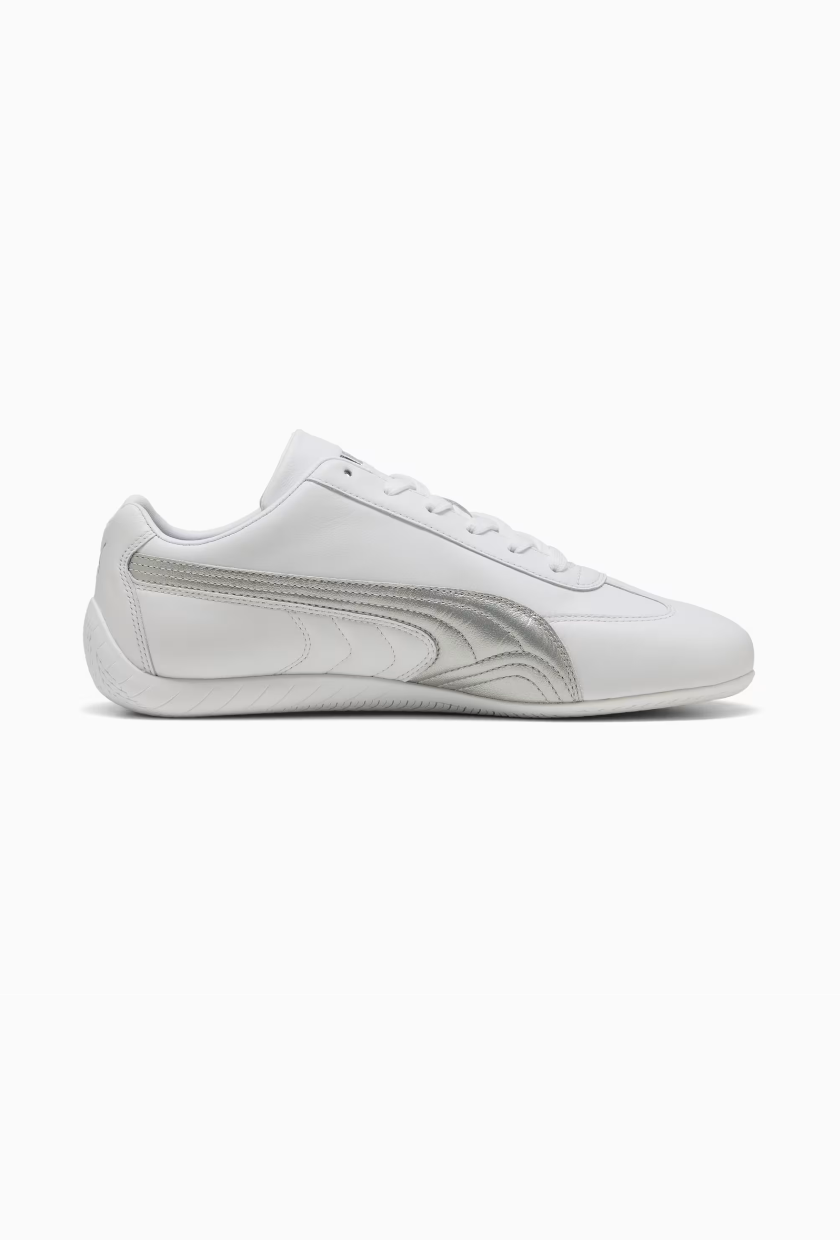 An image of the best white sneakers.
