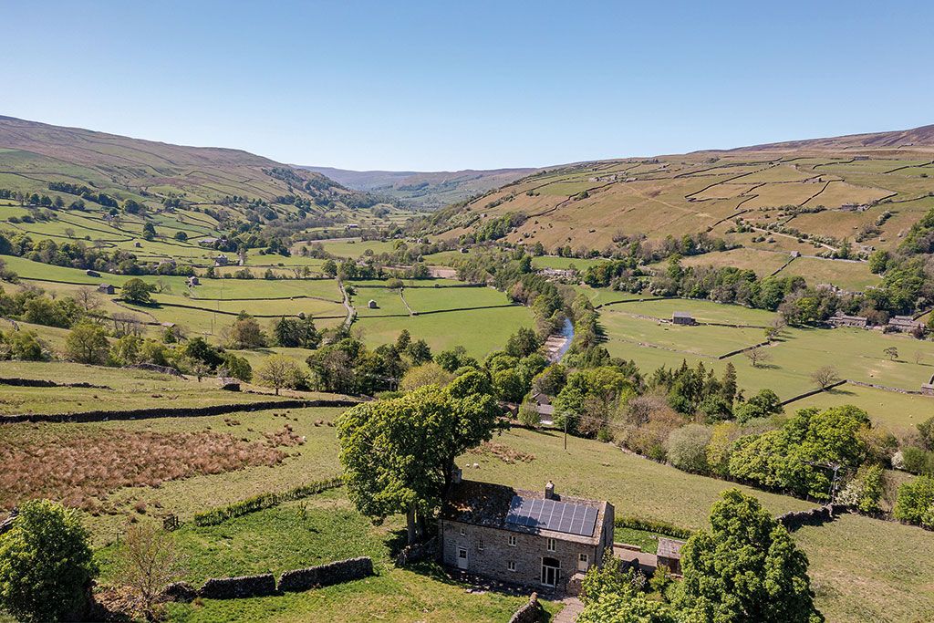 Properties for sale in or near national parks: Hollins Farm, Low Row, Richmond, North Yorkshire