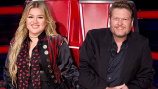 Kelly Clarkson and Blake Shelton on The Voice.
