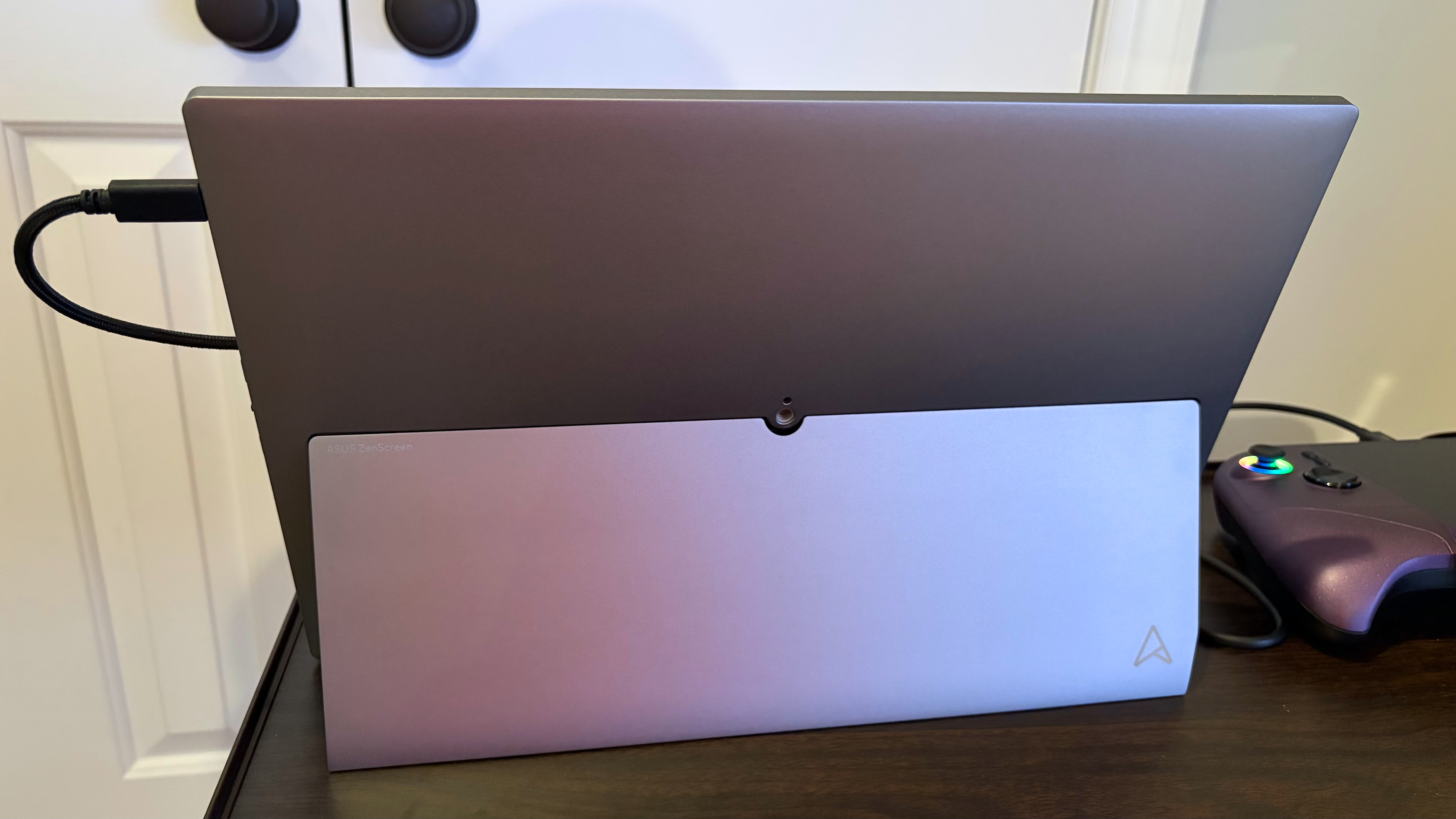 Asus ZenScreen OLED (MQ16FC)