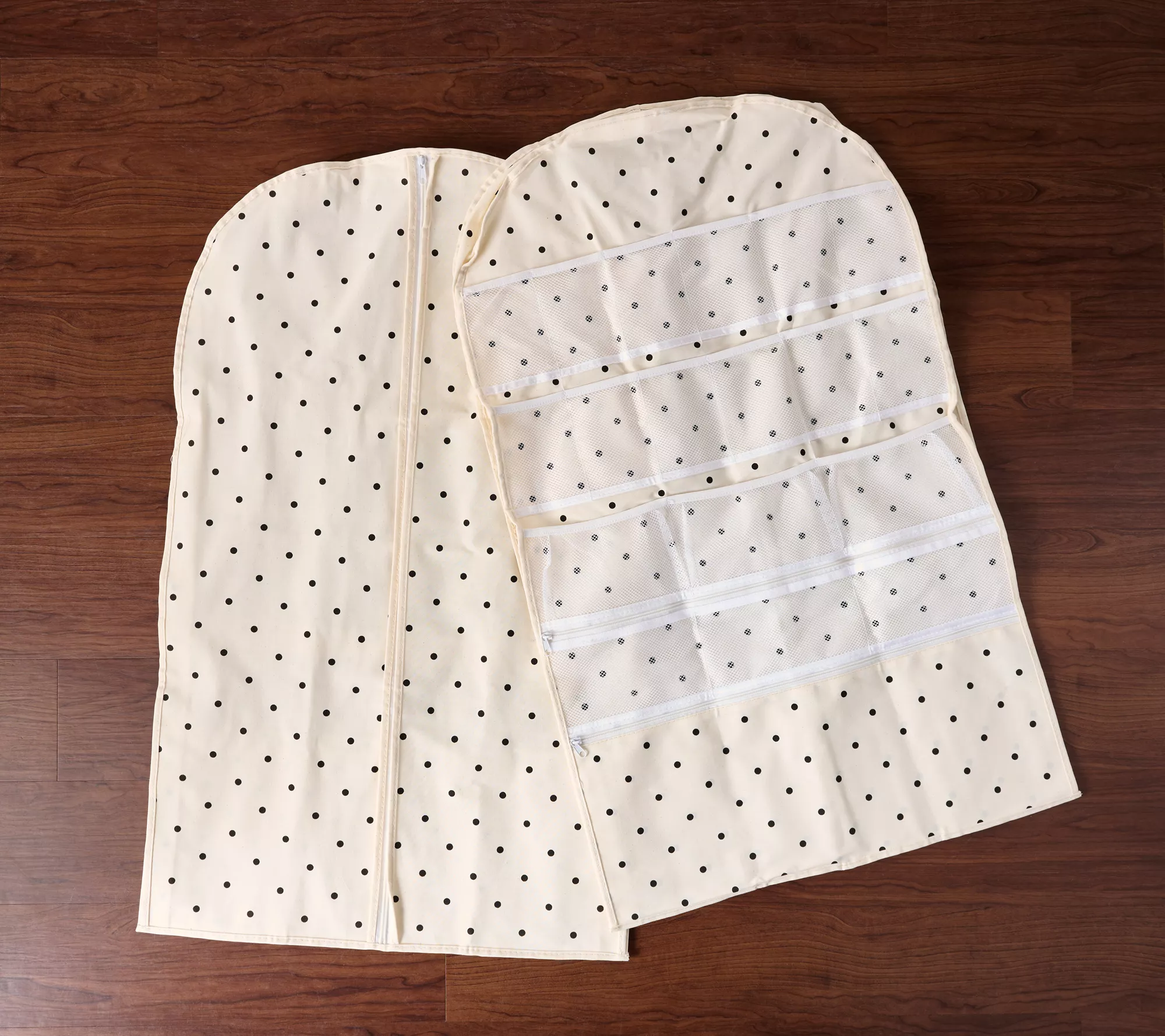 C E Ll a 2-Piece Garment Bag With Zipper Pocket Storage