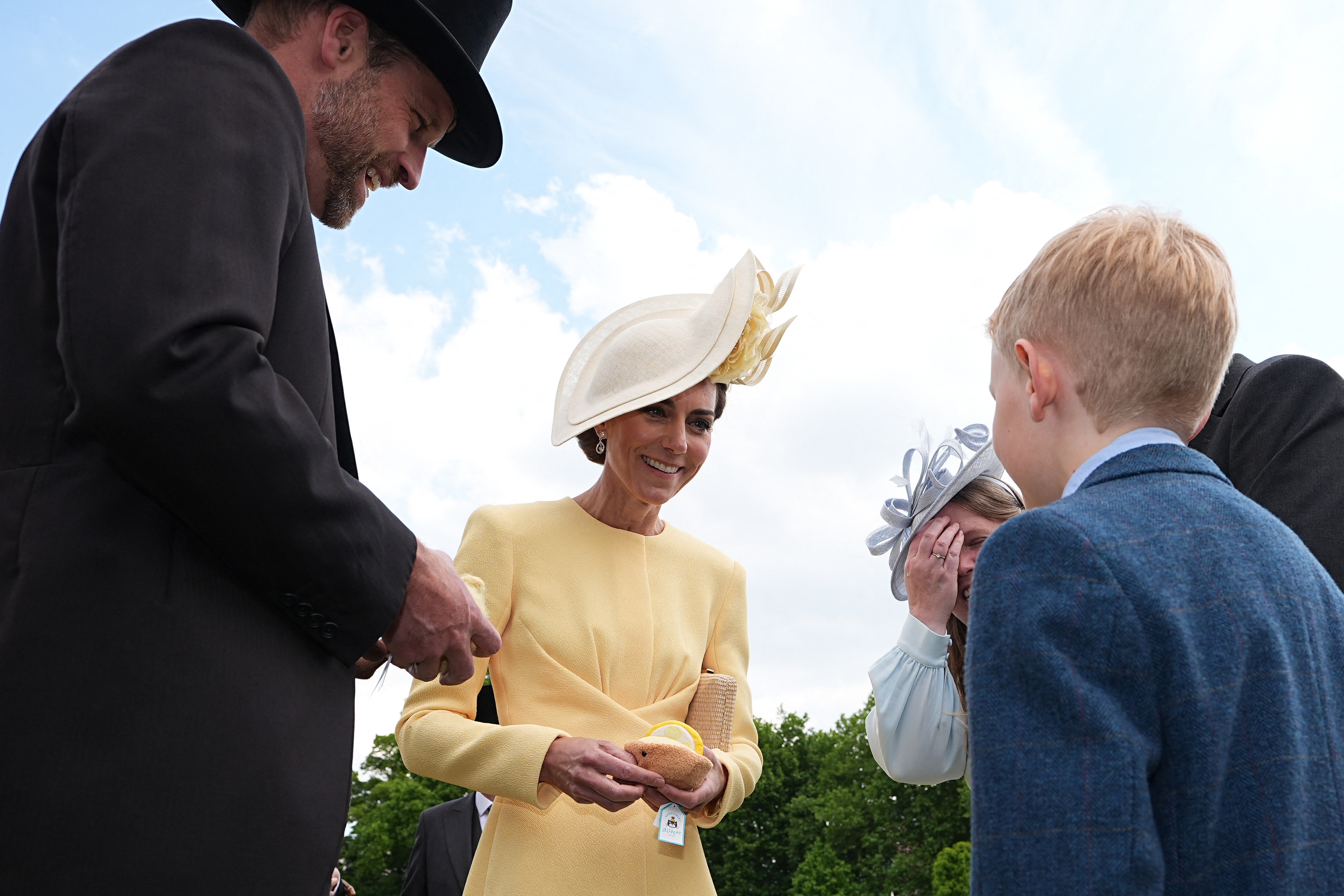 Kate Middleton and Prince William talking to Liz Hatton's brother, Mateo