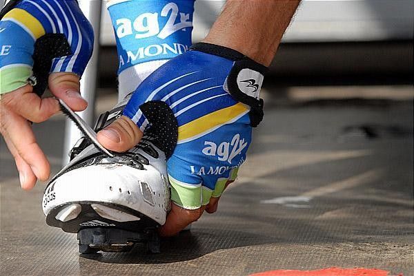 Must make sure the shoes are strapped down tight for the quick prologue.