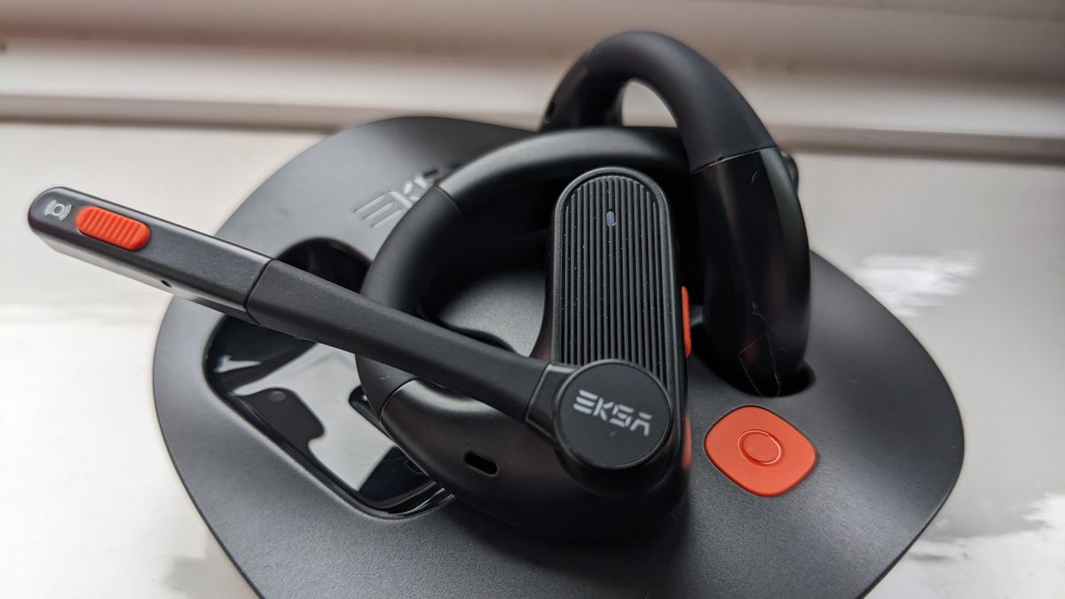 EKSA S30 wireless headset during our review