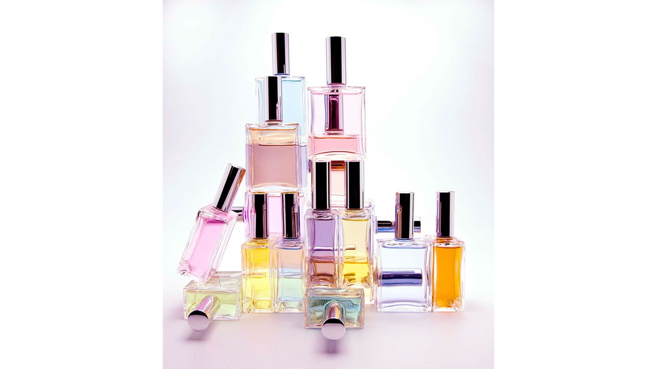 6.-bottle-tower-2c-givaudan.jpg