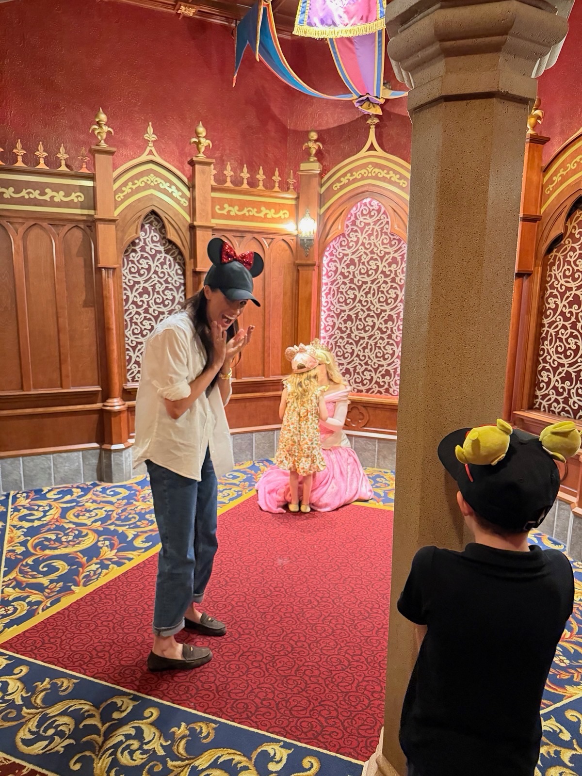 Meghan Markle Doria Ragland Disneyland
