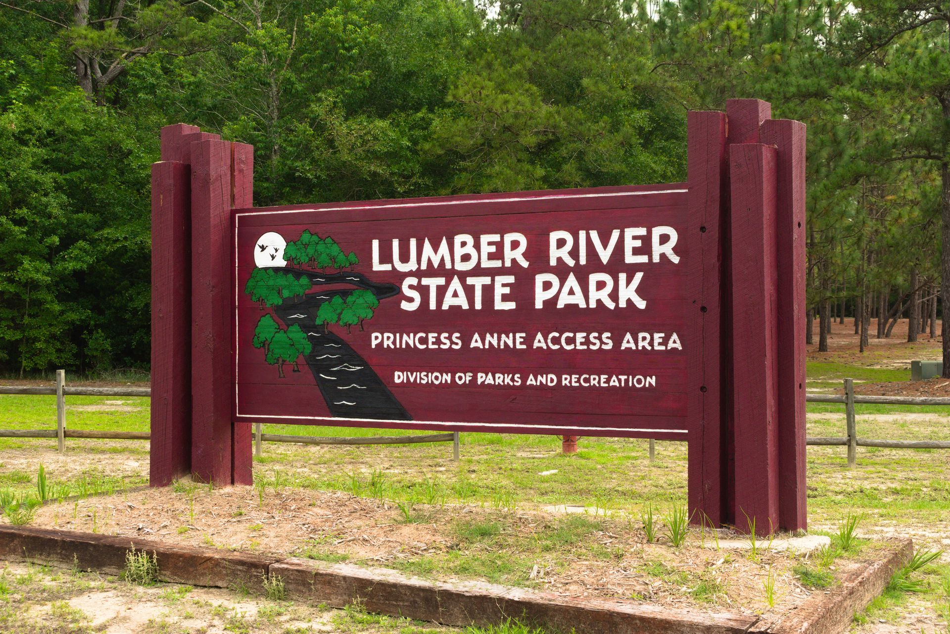 The entrance sign to Lumber River State Park in North Carolina.