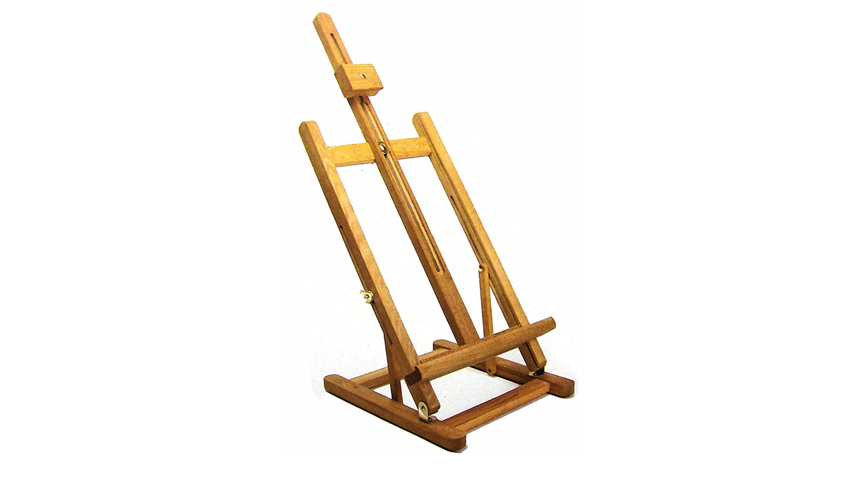 Product shot of one of the best art easels, the Daler Rowney Simply Table Easel