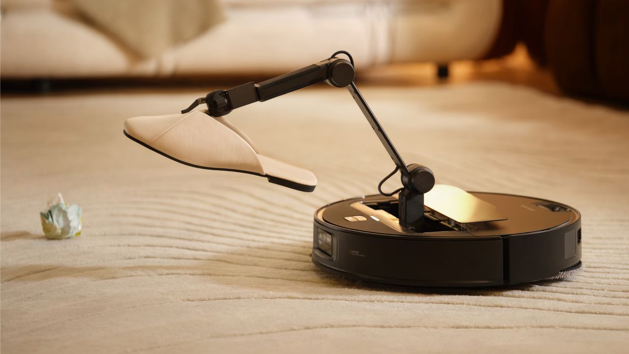 Roborock Saros Z70 review: grasping the future, one sock at a time